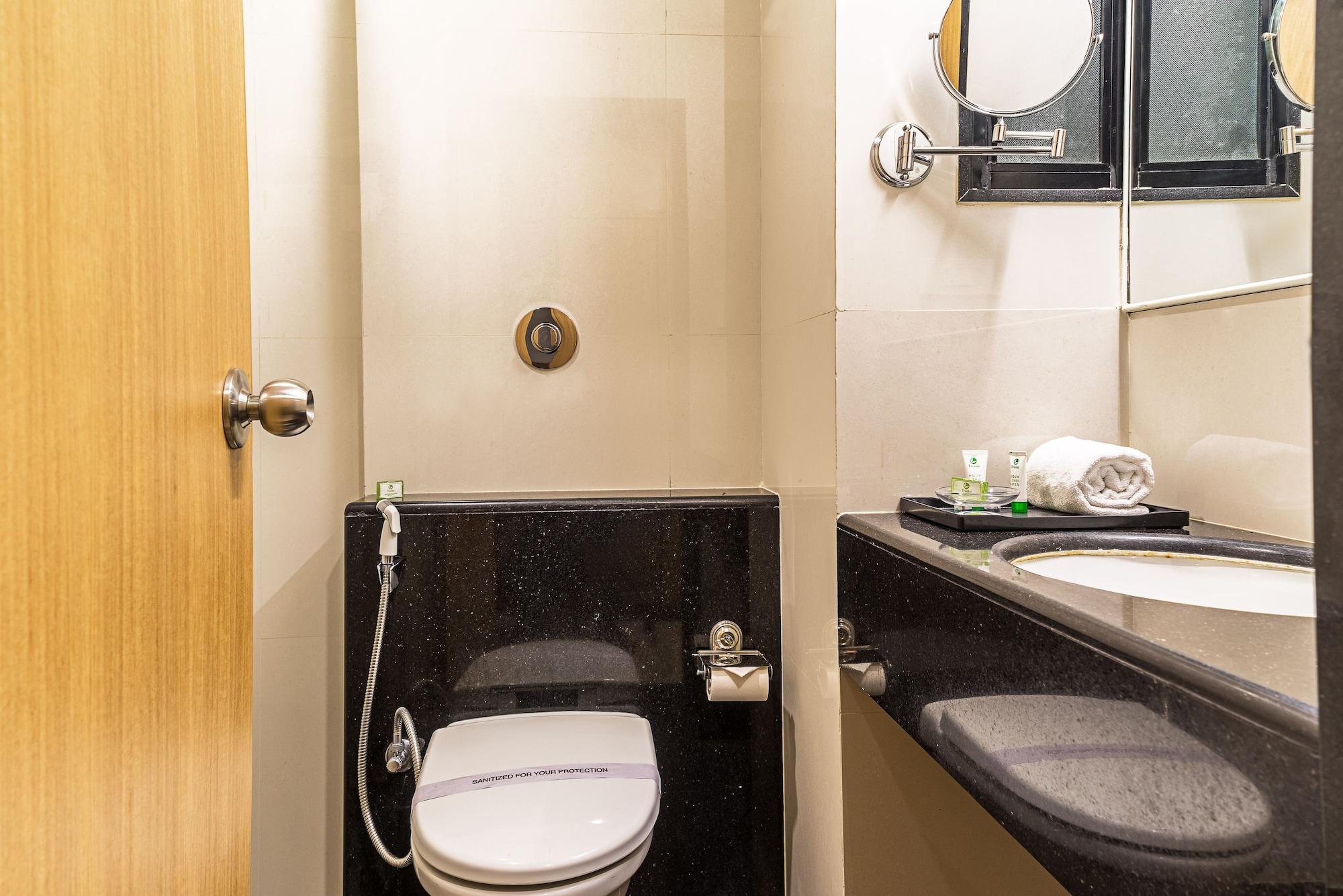 Treebo Premium Grand Emerald Pimpri-Chinchwad Eksteriør bilde