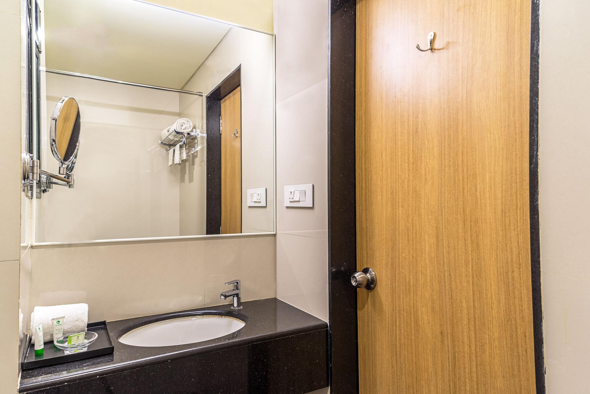 Treebo Premium Grand Emerald Pimpri-Chinchwad Eksteriør bilde