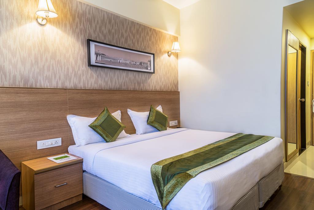 Treebo Premium Grand Emerald Pimpri-Chinchwad Eksteriør bilde