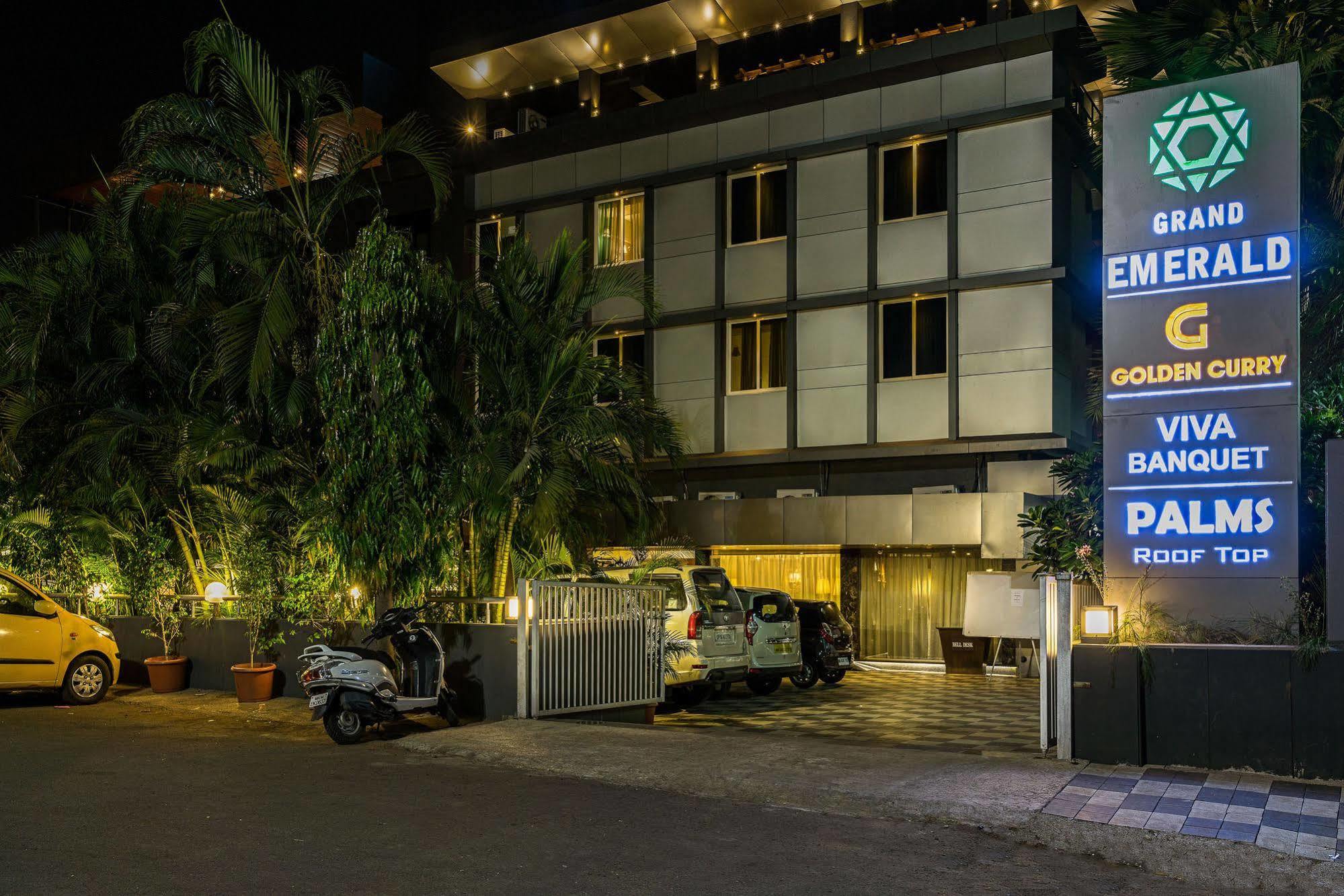 Treebo Premium Grand Emerald Pimpri-Chinchwad Eksteriør bilde