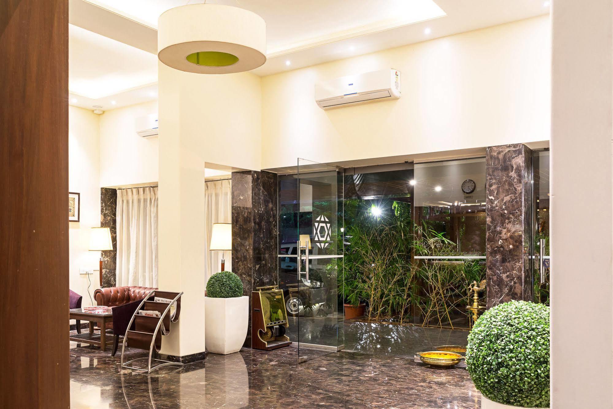 Treebo Premium Grand Emerald Pimpri-Chinchwad Eksteriør bilde