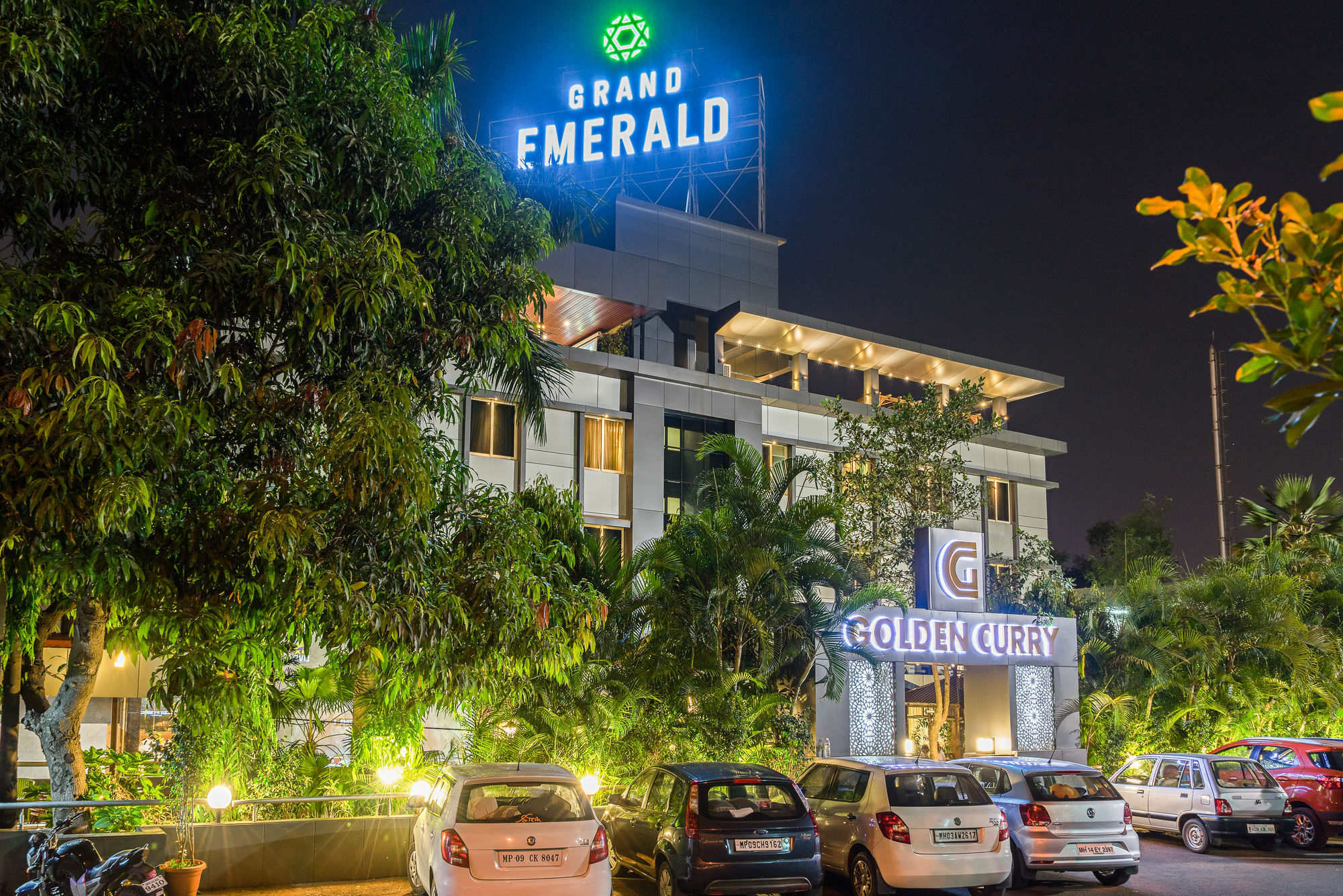 Treebo Premium Grand Emerald Pimpri-Chinchwad Eksteriør bilde
